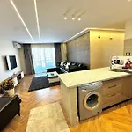 Super Luxury At Madinaty 3Br With Masterbr & 5G Wifi & View