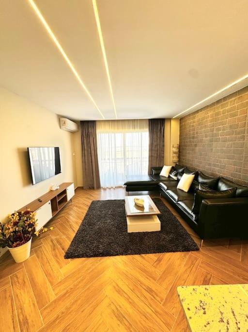 Super Luxury At Madinaty 3br With Masterbr & 5g Wifi & View * Cairo